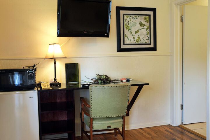 Room 9 of 40