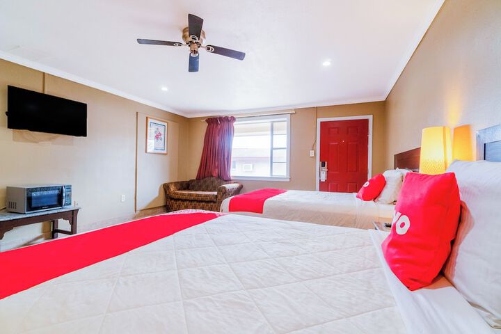 Room 140 of 157