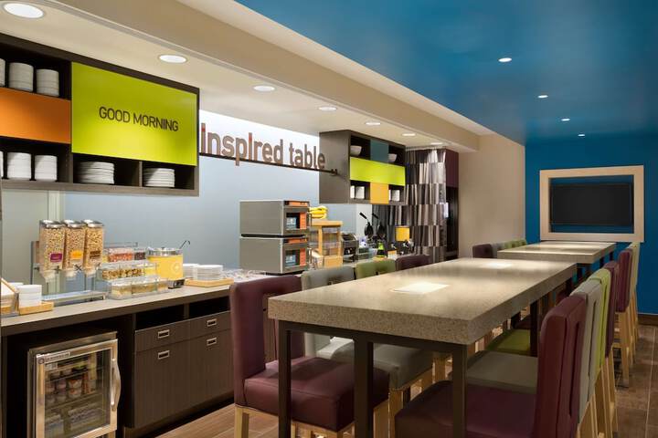 Home2 Suites by Hilton Joliet / Plainfield