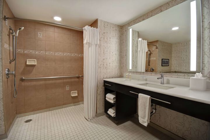 Homewood Suites by Hilton Edgewater