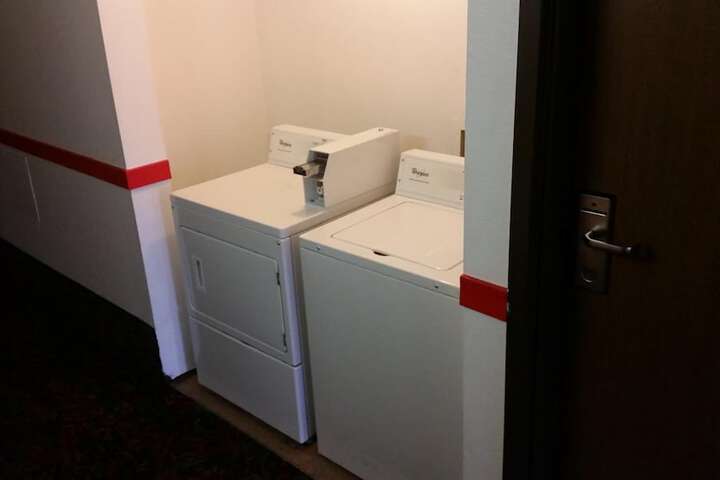 Laundry 25 of 26