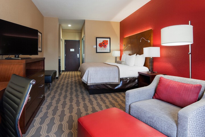 Room 5 of 7