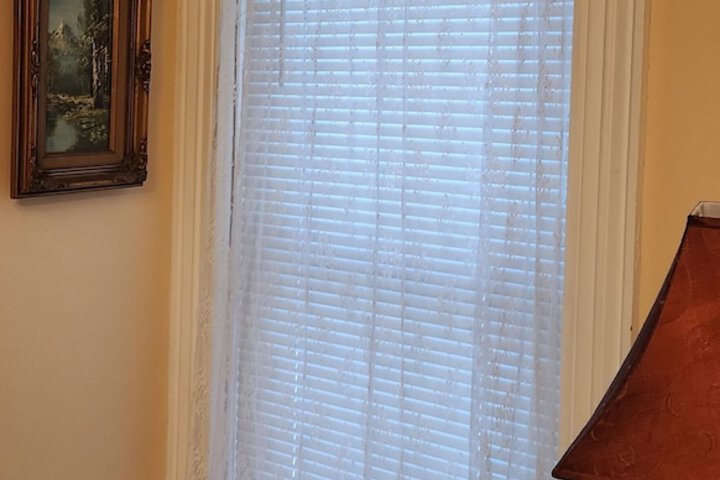 Oaklawn Inn LLC