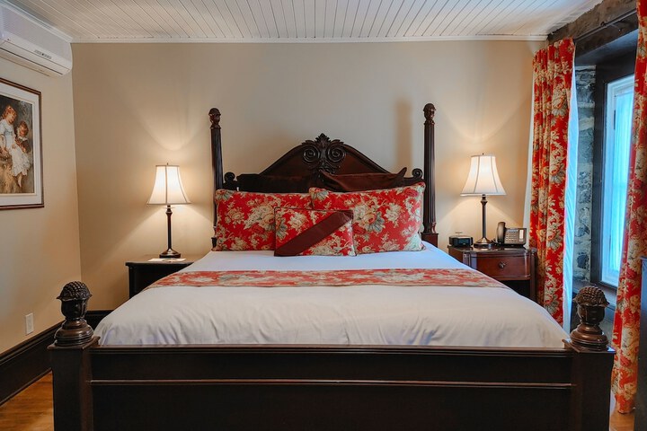 Room 37 of 47