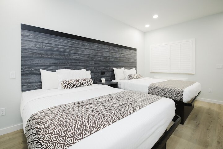 Sapphire Inn and Suites