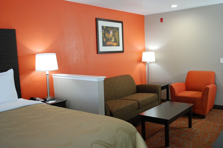 Room 13 of 37