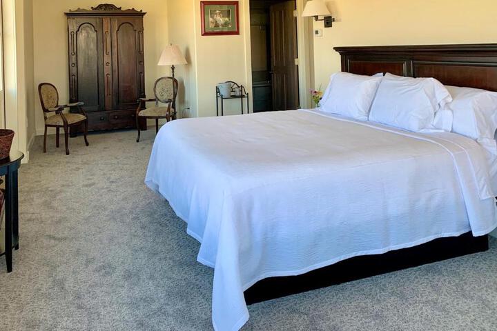 Annies Place Bed & Breakfast