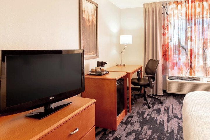 Room 12 of 26