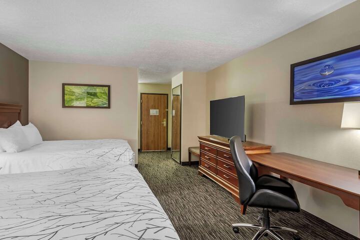 Best Western Plus Landmark Inn