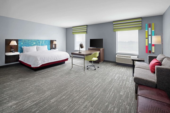 Room 16 of 28