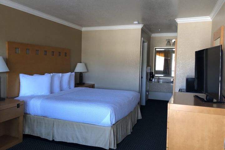 Room 8 of 26