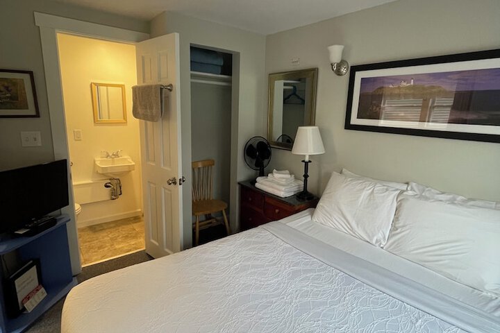 Room 49 of 70