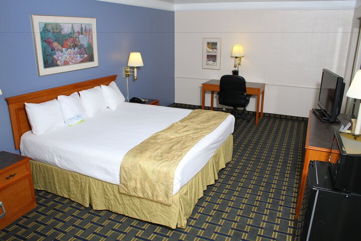 Room 10 of 25