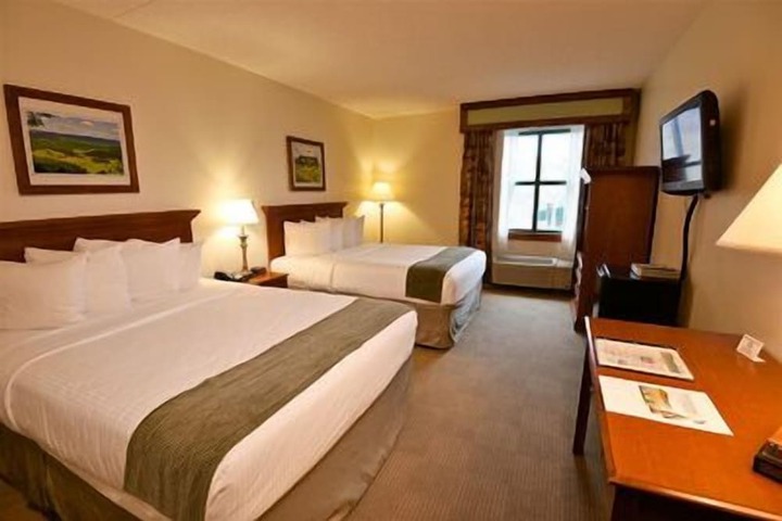 Room 10 of 38