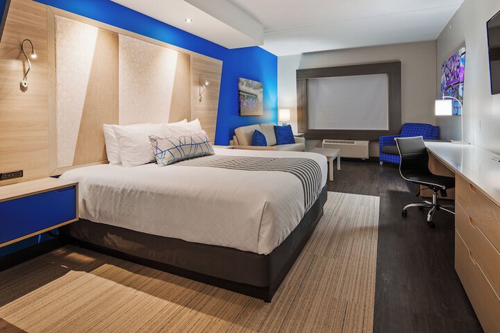 Room 34 of 57