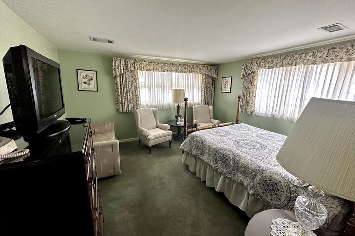 Montague Inn