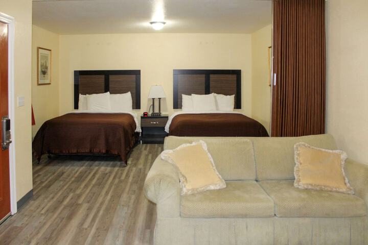 Room 35 of 78