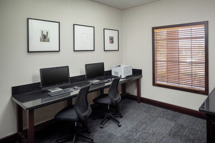 Business Center 28 of 29