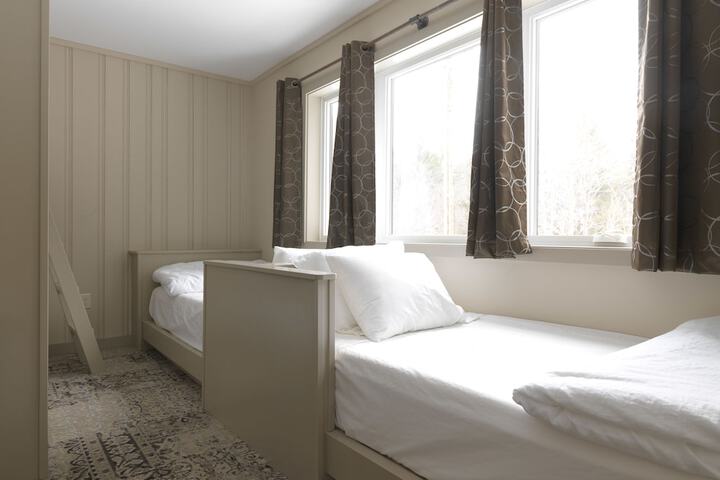 Room 33 of 55