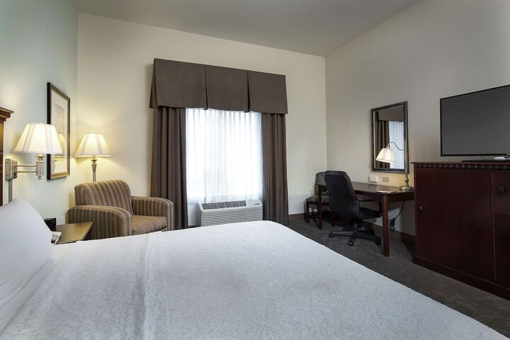 Room 28 of 51