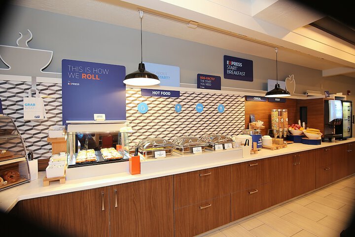 Holiday Inn Express & Suites Ashland by IHG