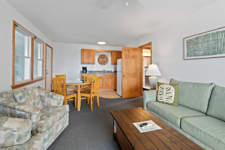 Ocracoke Harbor Inn