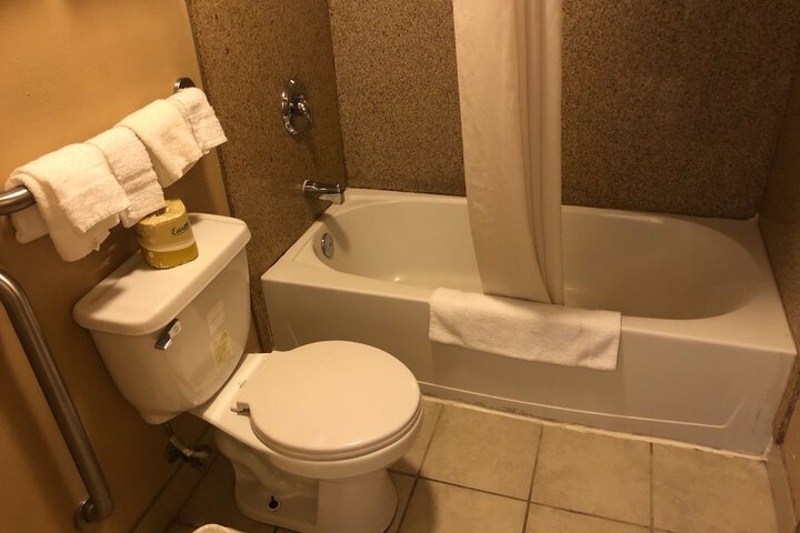 Riverton Inn & Suites