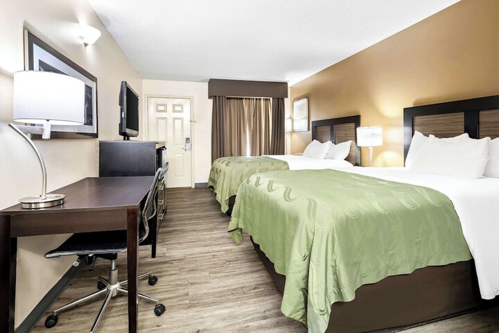 Room 30 of 46