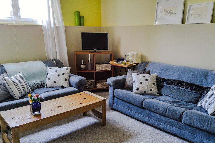 Room 8 of 17
