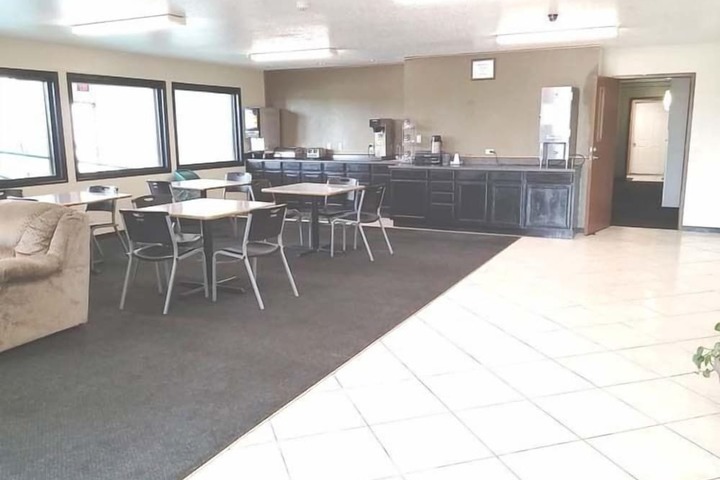 Economy Inn