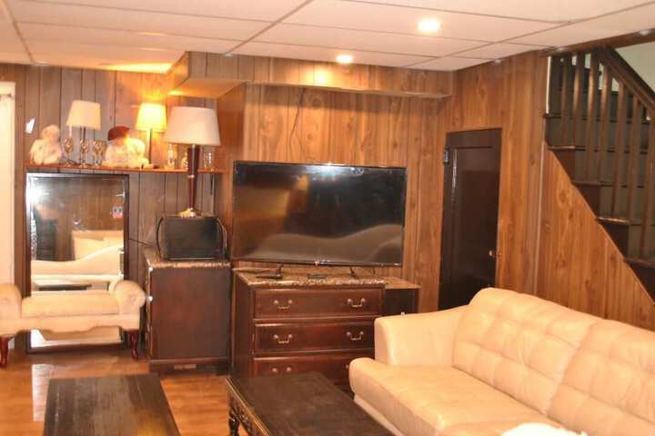 Room 21 of 35