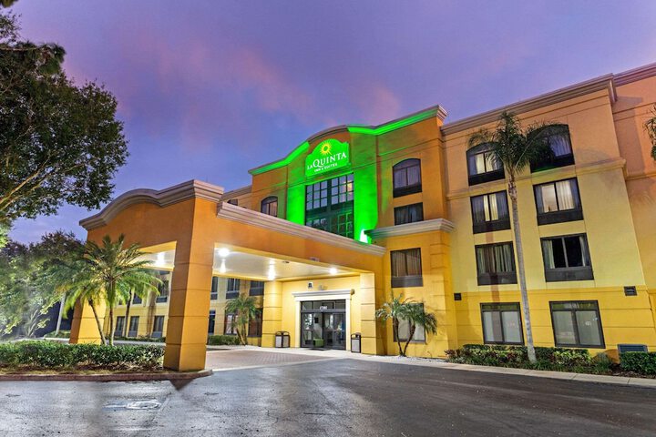 Hotel 4 of 27