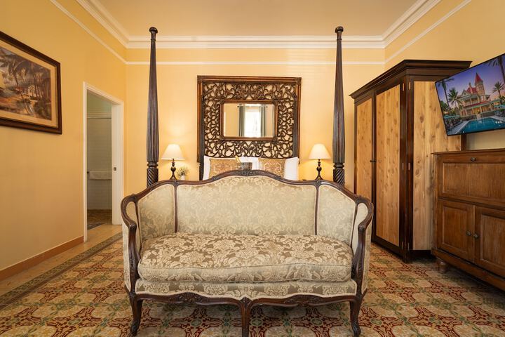 Southernmost House - Adult Exclusive