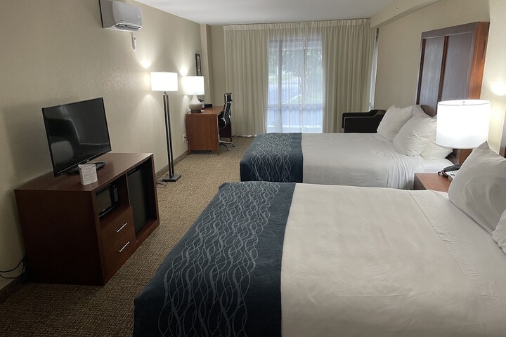 Room 16 of 44