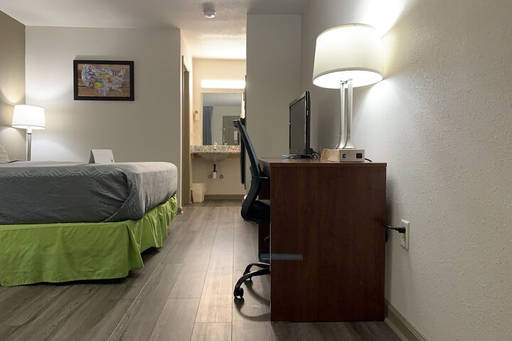 Room 19 of 46