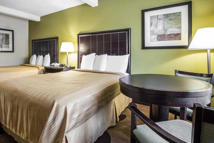 Quality Inn Greenwood Hwy 25
