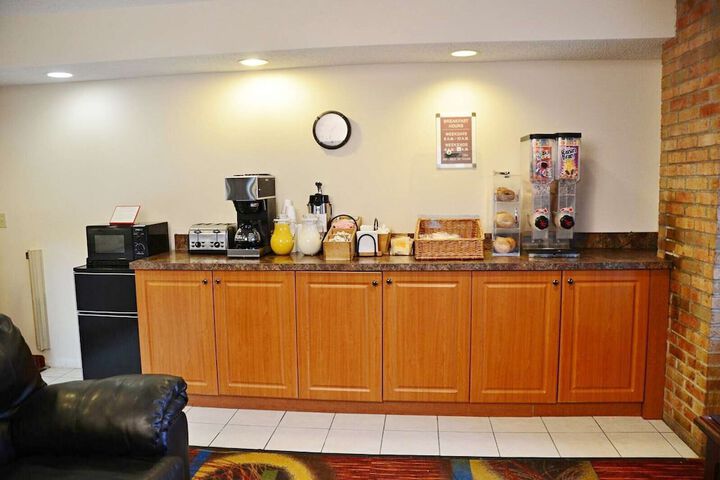 Breakfast/Coffee Service 46 of 51