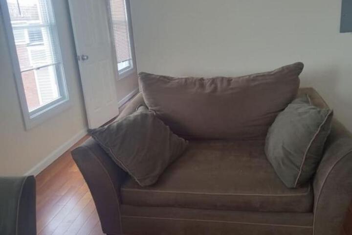 godlyone bedroom free parking