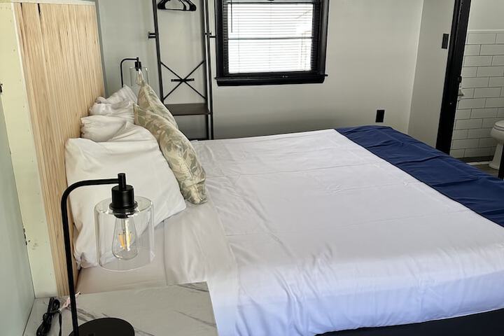 Room 26 of 35