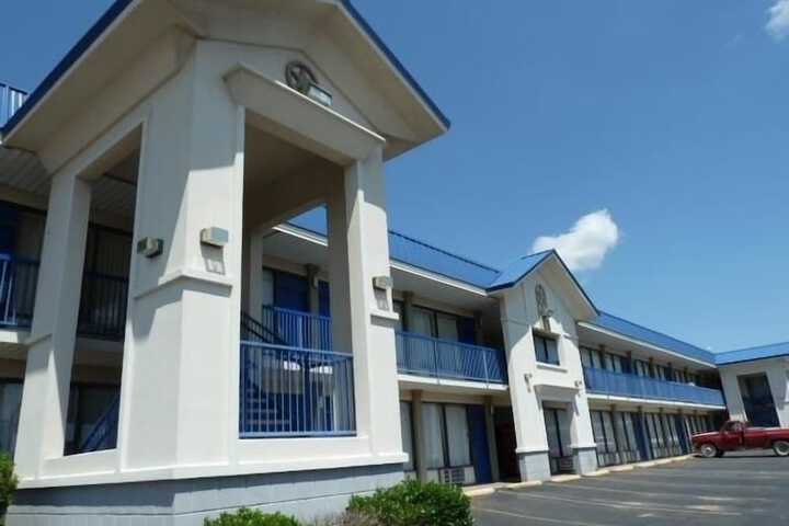 Americas Best Value Inn Hillsboro