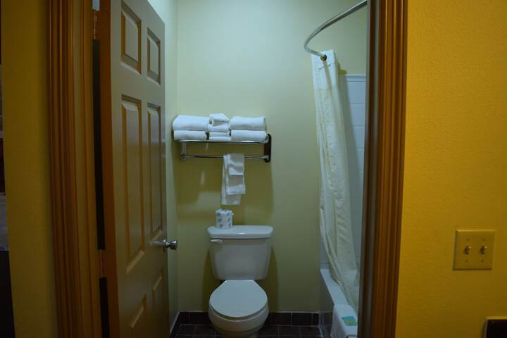 Room 32 of 53