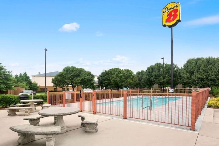 Pool 3 of 14