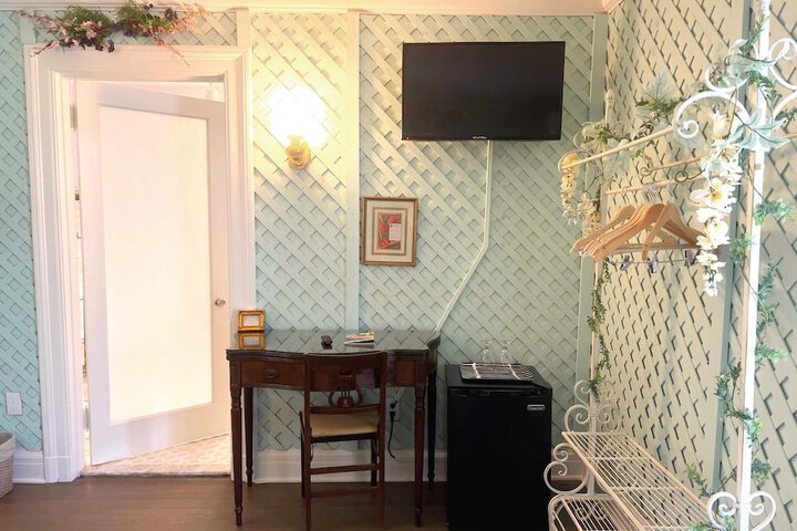 Room 40 of 69