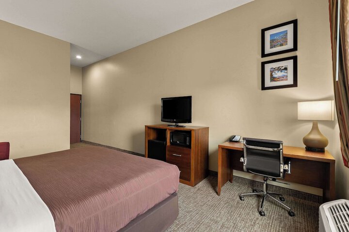 Room 63 of 83