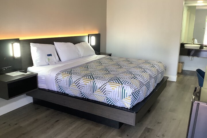 Room 15 of 44