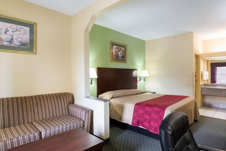 Room 7 of 29