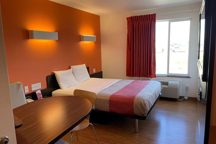 Room 31 of 32