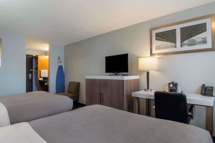 Room 14 of 42
