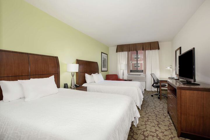Hilton Garden Inn Lincoln Downtown / Haymarket