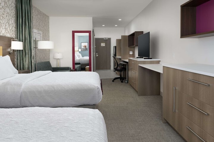 Room 27 of 37
